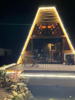 le moodeng - - 9