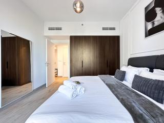 Trophy Celestial Shores Condo1BR with Burj AlArab Views in Madinat Jumeirah Living - 3