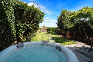 Stylish 2 Bedroom Cottage With Hot Tub And Parking - Bewdley - 4