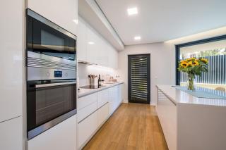 The Shoreline 1 by Portugal Portfolio - 3