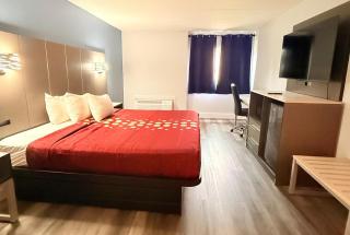 Coratel Inn and Suites By Jasper Lacrosse - 5