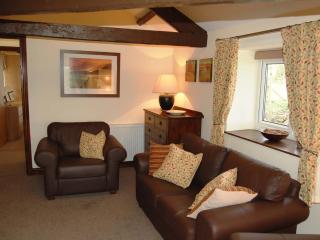 Nuthatch Cottage - 8