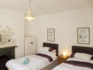 Bay House - Hastings - 2