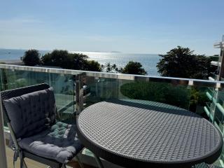 The Blu X Ocean view grand suite Top floor - Ban Bang Saen (1) - 7