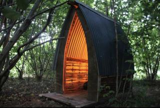 Handcrafted grain-store yurt in Somerset woodland - 3