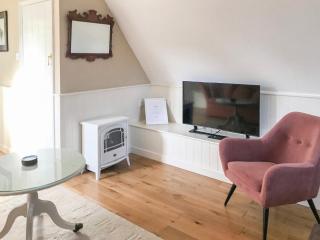 Goodwood Coach House - 9