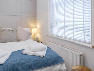 Sandgate Apartment - 2