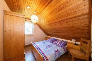 familiengeführtes reetgedecktes Ferienhaus mit 3 Wohnungen - in 50 Metern an der Ostsee - b51661 - Dierhagen - 3