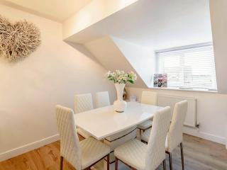 The Paddocks - Ault Hucknall - 3