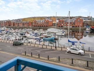 Marina View Apartment - Swansea - 1