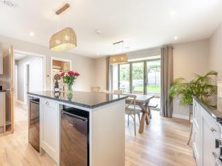Property 3 - Uk44923 - Wroxall - 6