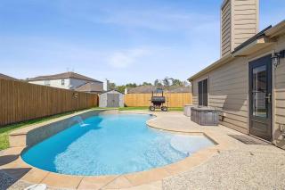 Luxurious Houston Home - Kingwood - 9