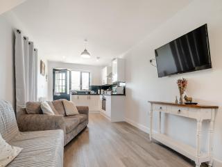 Tanglin Farm - Wonky Donkey - 8