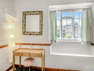 Roosters Retreat - Minehead - 2