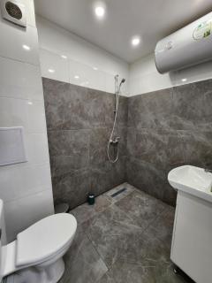 Continental studios 4 - 1