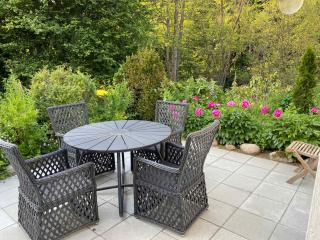 Idyllically Situated Wooden House By The Forest - 8