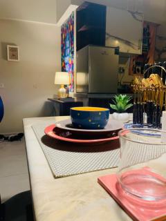 Vivid Studio Apt - Home Cinema at DHA VI Kh-Bukhari - 9