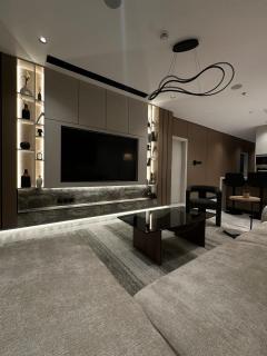 Amara - 3BR- Infinity Pool - Kingdom Tower View - Riyadh - 2