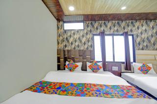 FabHotel Starlight Inn - 1-8 Km to Mahakaleshwar Jyotirlinga Temple - 1