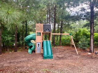 Ultimate Broken Bow Escape- Modern Cabin with Fireplace, Hot Tub & Shuffleboard - 9