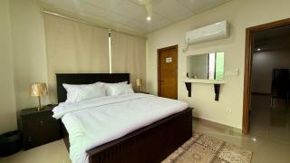Luxury Suit In Lahore Near Airport - Lahore - 6