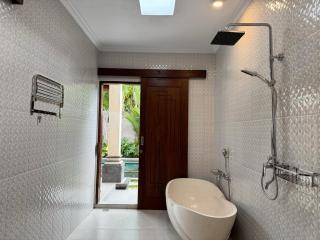 Beautiful Sore Villa Ubud - Ubud - 9