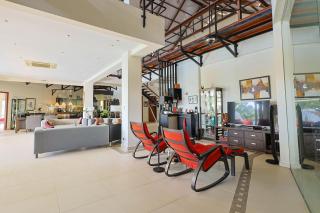 The Diamond View Villa, Private Pool & Jacuzzi - 1