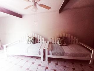Broadway Shark Guest House - Margate - 6
