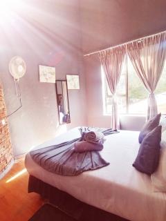 Broadway Shark Guest House - 2