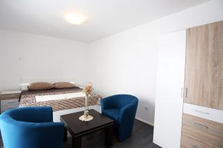 Apartments Ivan Spadina - Tisno - 3