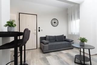 TOWER 15 Suites, Nilie Hospitality MGMT - 8