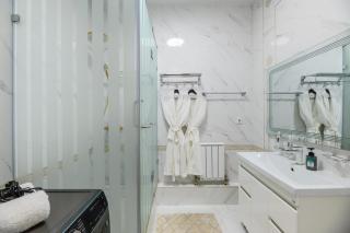 Большая трехкомнатная, с видом на горы - 2