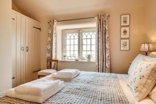 Railway Cottage - - 3