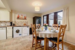 The Catlow - Parwich - 3
