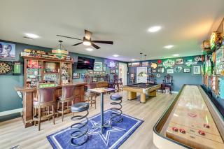 Getaway Near Dallas with Retro-Style Game Room! - 7