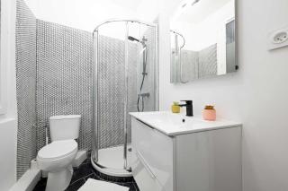 Modern Large Studio Apartment for 3 - 2