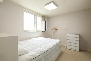 Comfortable 3-room accommodation in Namguro Station - 1