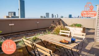 Sleeps 8 Manchester Penthouse by City SuperHost - Manchester - 0