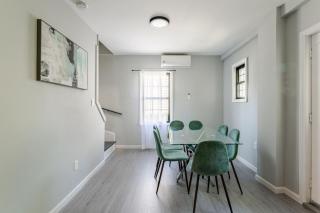 Modern House in Black Rock - 6