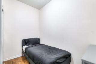 1BR plus Den Condo with Balcony in Heart of Toronto - 4