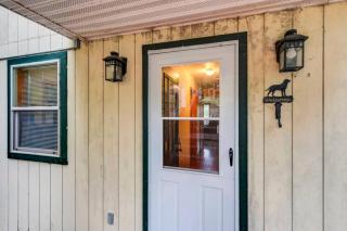 beautiful lakefront lodge - 2