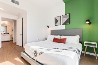 Unique 1-Bedroom DTLA Escape with City Views - 6