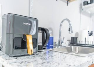 Cozy Private Apartment Near NYC Light Rail - 2