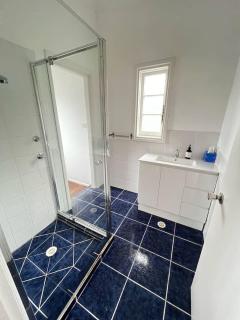 Blue Haze Retreat - studio with kitchenette - Mount Victoria - 6