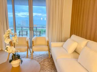 Luxury Ocean View Apartment 1208 Hallandale Beach - 1