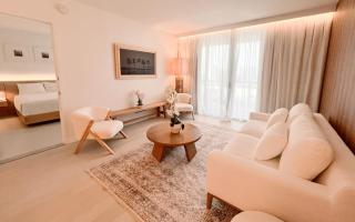 2BR Luxury Ocean Views Apt in Hallandale Beach - 9