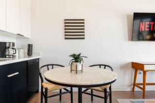 Modern Studio Retreat in the Heart of Art District - 1