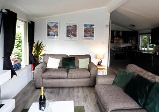 Lodge by the Lake - Lake District - Hot Tub - Bassenthwaite - 6