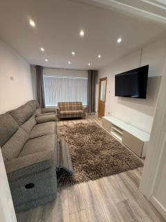 3 Bed Home From Home Contractor & Family Stay DY5 - Woodside - 9