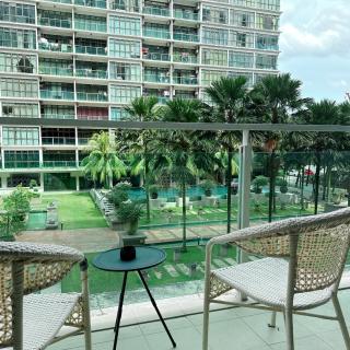 21 - Corner Relaxing Suite Studio at Mount Austin JB - 9